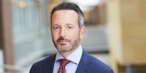 CEO de Bausch & Lomb advierte: La inacción ya es retroceder