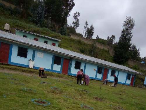 Roban computadoras y otros equipos electrónicos en colegios de Yarowilca