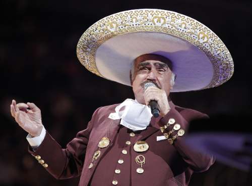 Los médicos de Vicente Fernández reportan estado 'estacionario'