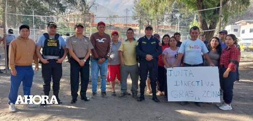 PNP y autoridades pusieron la primera piedra de obra de loza deportiva de voley