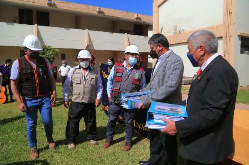 Entregan terreno para construir nueva sede de la facultad de Ciencias Sociales