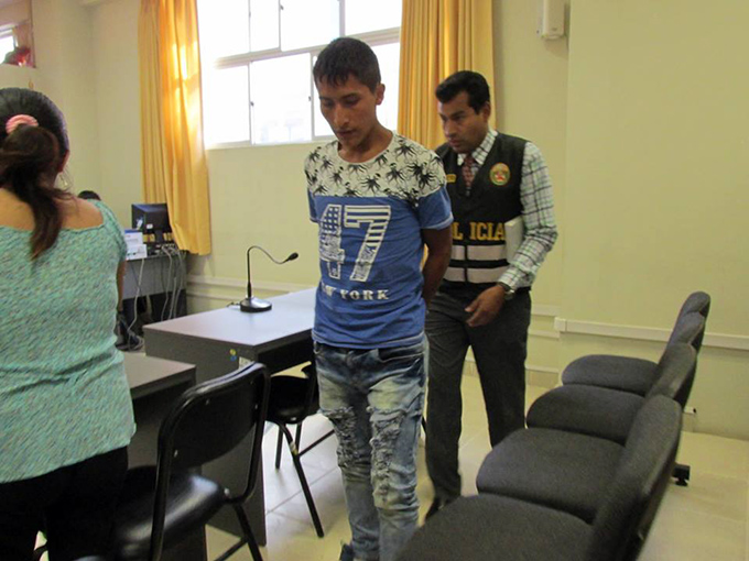 Intervienen a sujeto por robar dinero a ama de casa