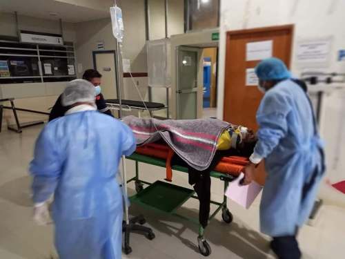 Grave albañil que fue embestido por automóvil en Ambo