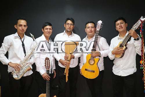 Grupo Yaros: Jóvenes músicos de sangre indomable