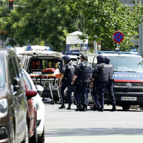 Al menos 10 muertos en tiroteo escolar en Austria, según la policía