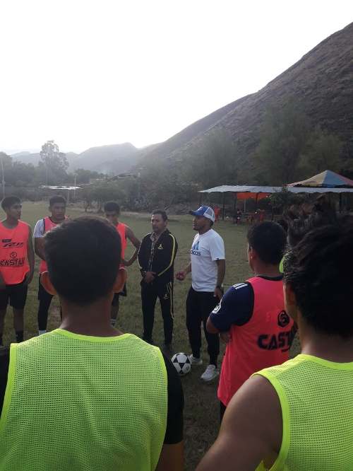 Víctor Peña será el nuevo DT de Sport Castle