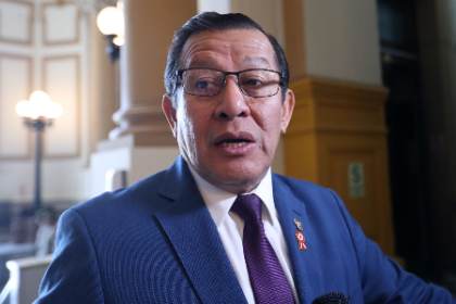 Salhuana descarta disolución del Congreso: “No hay base constitucional para esa medida”
