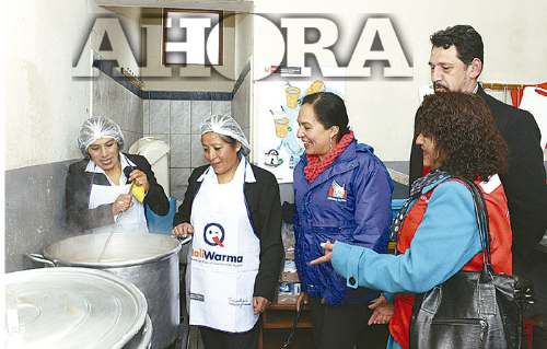 Autoridades verifican inicio del servicio alimentario escolar