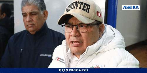 Ministro del Interior amenaza con acciones legales tras filtración de carta sobre reunión privada