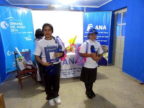 La Autoridad Nacional del Agua premió a ganadoras de concurso de poesía