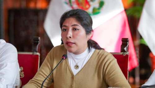 Betssy Chávez estuvo con Pedro Castillo durante el mensaje del golpe de estado