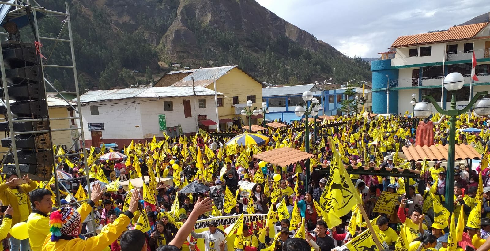Edison Díaz y candidatos de Huapri cerraron campaña en Huamalíes y Dos de Mayo