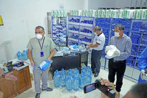 Entregan kits de bioseguridad a personal de salud de 60 establecimientos de salud