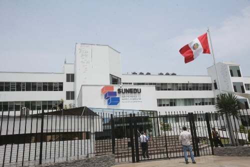 Juntarán 5 mil firmas para anular ley que vulnera la Sunedu