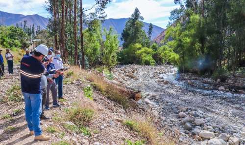 Gorehco y MVCS ejecutan descolmatación del río Cayrán