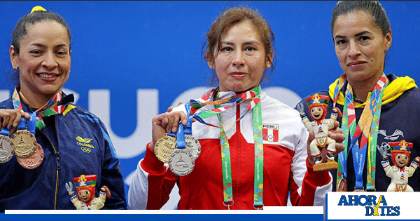 Perú suma 10 medallas en levantamiento de potencia y se acerca al liderato