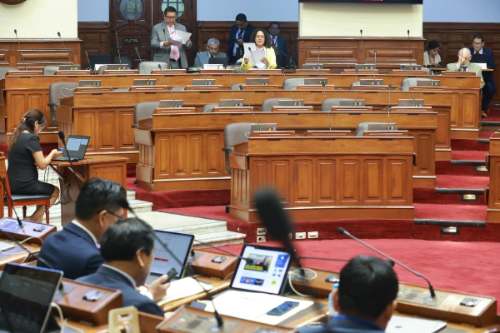 Congreso destina S/ 9.6 millones a seguros médicos privados para legisladores y sus familias