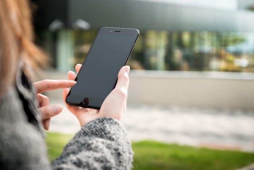 Descubre seis maneras de ganar dinero con tu celular