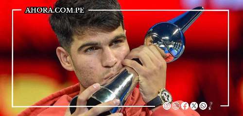 Carlos Alcaraz se impone a Novak Djokovic en el Kingdom Arena de Riyadh