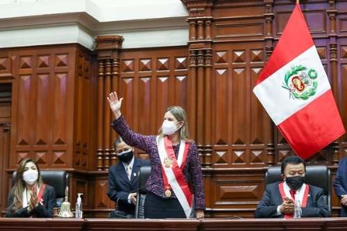 Presentan moción de censura contra presidente del Congreso