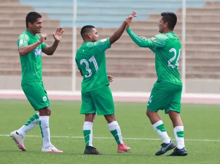 Los Caimanes ganan y siguen en carrera