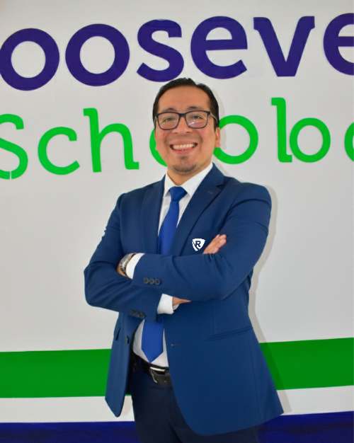 Roosevelt School logra 54 ingresos universitarios con estudiantes de secundaria
