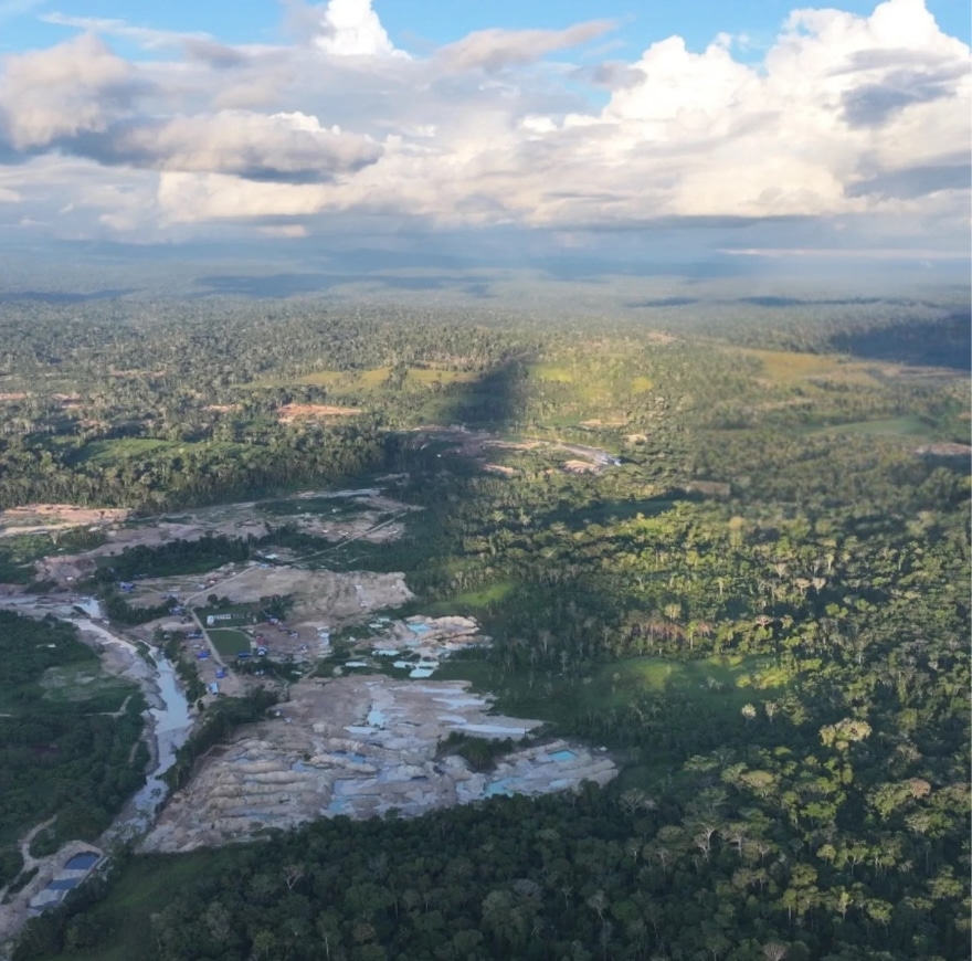 Operativo inspecciona zonas afectadas por minería ilegal en Santo Domingo de Anda