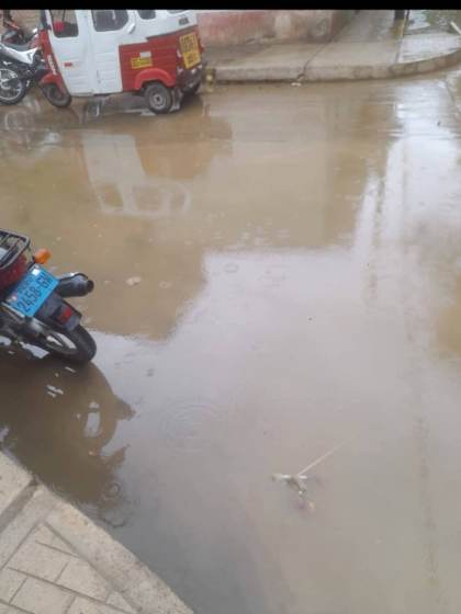 Amarilis: Lluvias convierten tramos recientemente pavimentados en “piscinas”