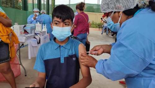 Vacunas Pfizer para niños de 5 a 11 años llegan en enero