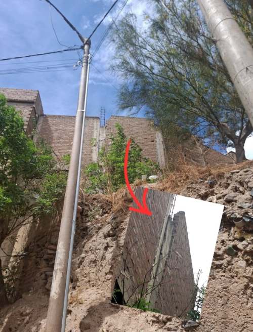 Vecinos del Pasaje Señor de Puelles alertan riesgo de colapso de paredes del Mercado de Puelles