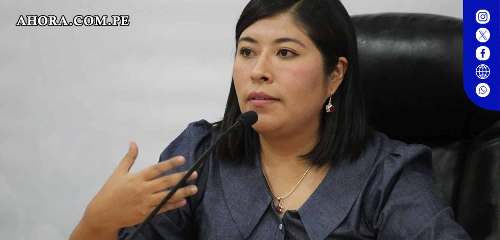 Fiscalía denuncia a exministra Betssy Chávez de enriquecimiento ilícito