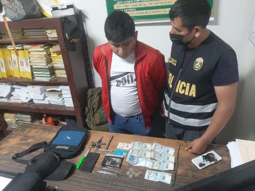 Encarcelan a cobrador de combi por hurtar en camioneta