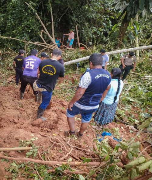 Mujer muere sepultada por huaico en Naranjillo