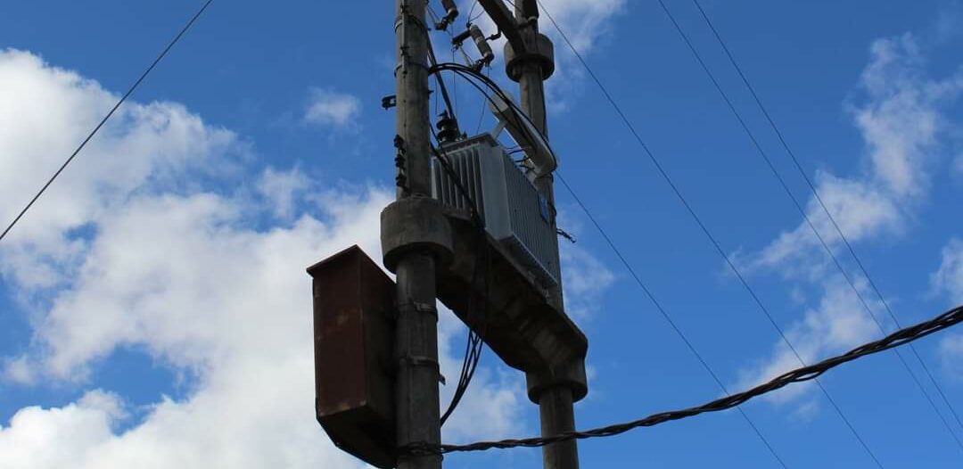 Instalan transformador eléctrico en estación jaital