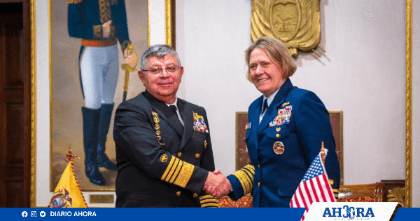 Trump remueve a la primera mujer en liderar una rama militar