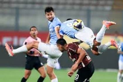 Liga 1 permitirá hasta siete extranjeros en cancha desde 2026