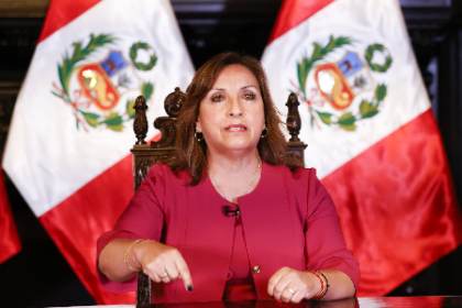 Prensa internacional señala a Dina Boluarte como una de las líderes más impopulares del mundo