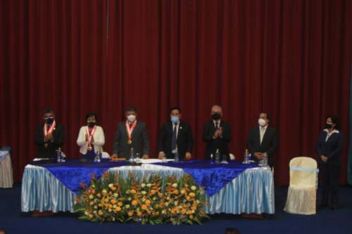 Juramentadas nuevas autoridades de la Universidad Nacional Hermilio Valdizán