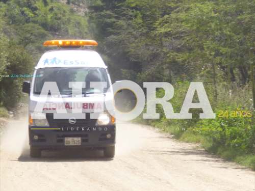 Ambulancia se accidenta y deja tres personas muy graves