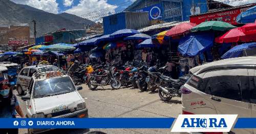 Comerciantes del Mercado Modelo respaldan al alcalde y rechazan privatización