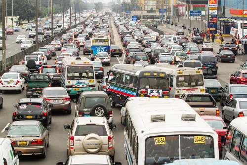 Perú impulsará vehículos eléctricos y mejorará movilidad