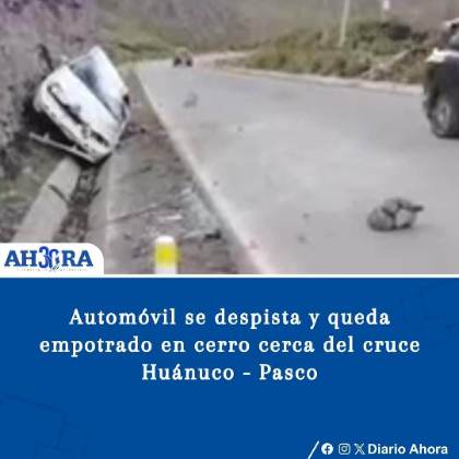 Automóvil se despista y queda empotrado en cerro cerca del cruce Huánuco - Pasco