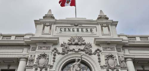 Gobierno promulgó ley que permite al Congreso escoger a su propio procurador