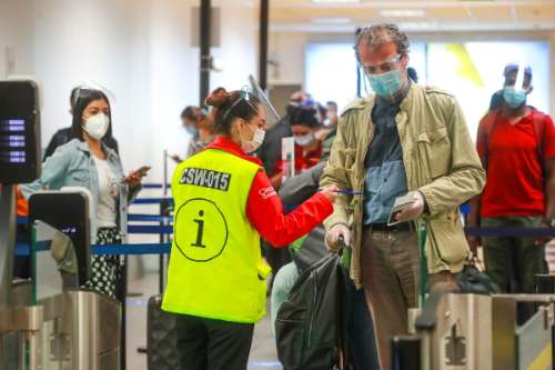 Amplían suspensión de vuelos de más de 8 horas hasta el 14 de marzo
