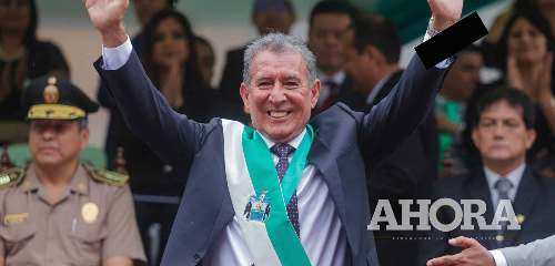 Antonio Jara juramentó y recibió banda de nuevo alcalde de Huánuco