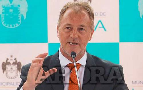 Muñoz suspende proyecto Vía Expresa Sur por presunto soborno