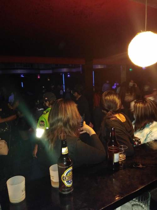 Editorial. Bares y discotecas proliferando la enfermedad