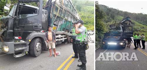 Dos jóvenes fallecieron tras despiste y volcadura de camión en Aucayacu