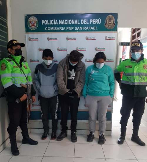 Tres personas fueron detenidas con moto robada