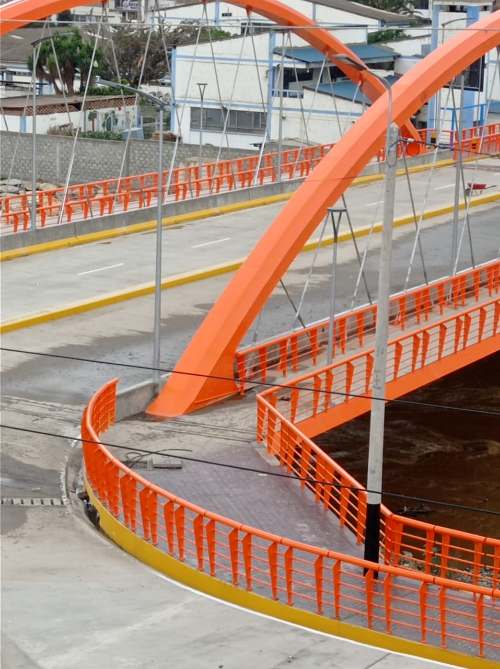Vecinos del puente Pavletich denuncian colapso de desagüe